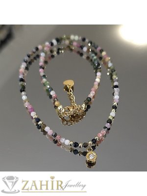 ТАЛИСМАН - ръчно изработено колие от малки 3 мм естествени камъни фасетиран разноцветен турмалин, стоманен кристал в оков 0,7 см и накрайници - KA1107